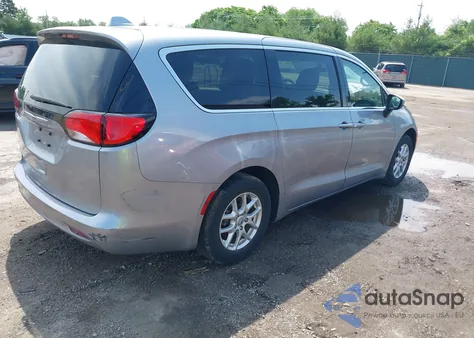 2020 Chrysler Voyager Lx z USA, uszkodzony, nr VIN 2C4RC1CG8LR121950